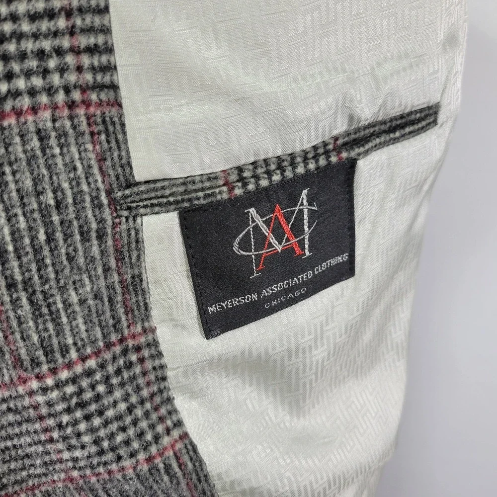 The Unbranded Brand before completing